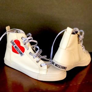 Love Moschino high-tops ❤️